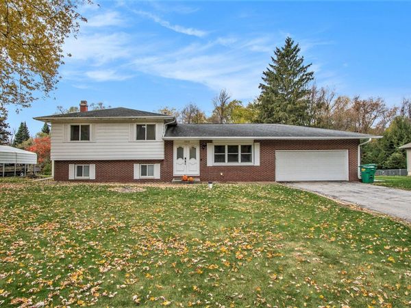 15902 Meadowview Drive, Buchanan, MI 49107