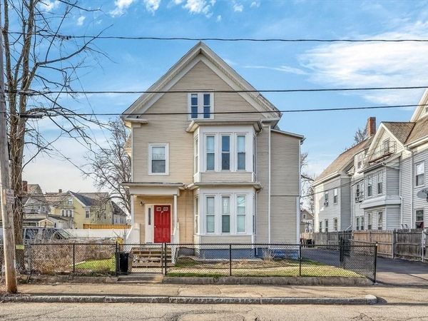 39 Harvard St, Brockton, MA 02301