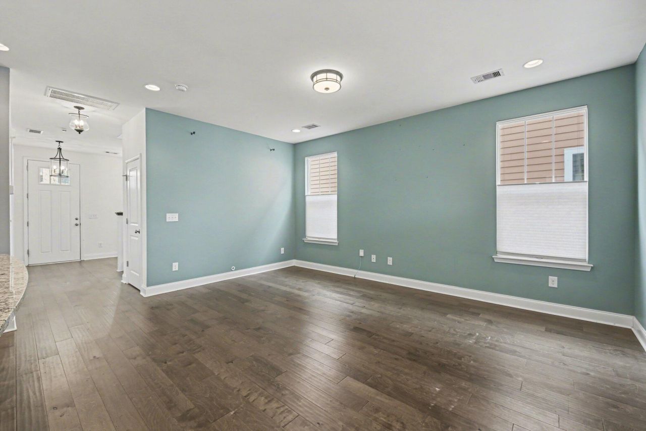 3046 Sweetleaf Lane Photo 6