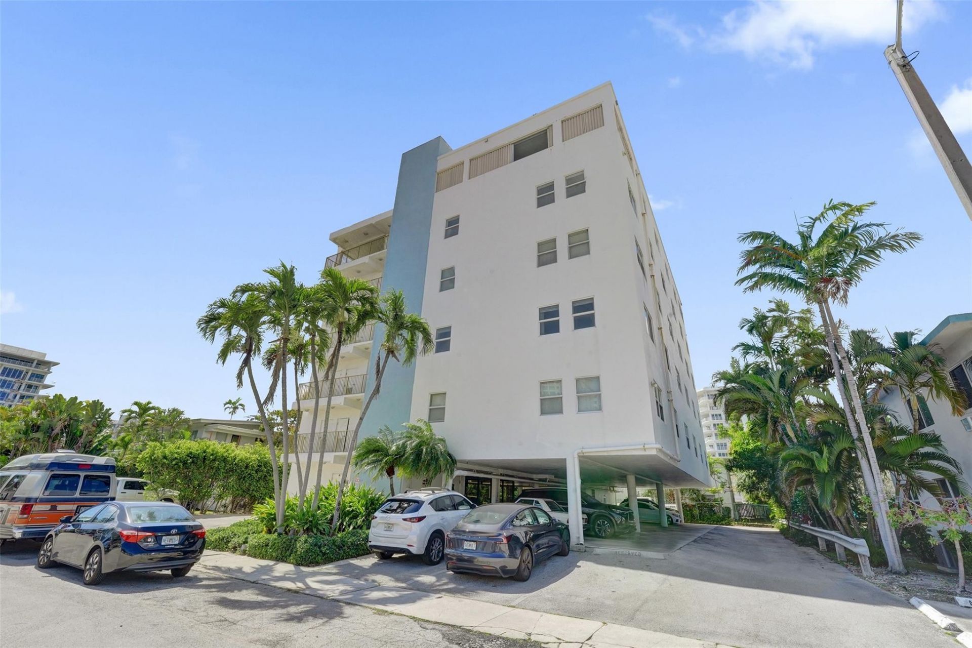 619 Orton Avenue, Unit 501, Fort Lauderdale, FL 33304 Photo