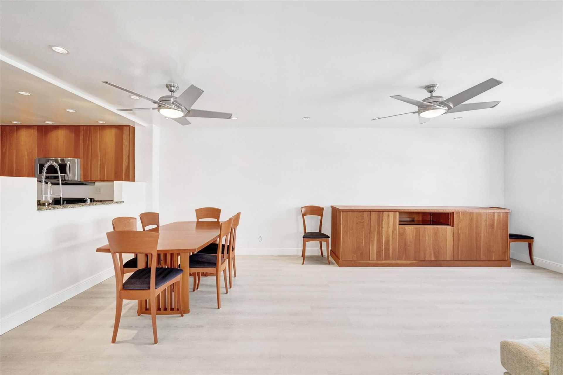 619 Orton Avenue, Unit 501, Fort Lauderdale, FL 33304 Photo