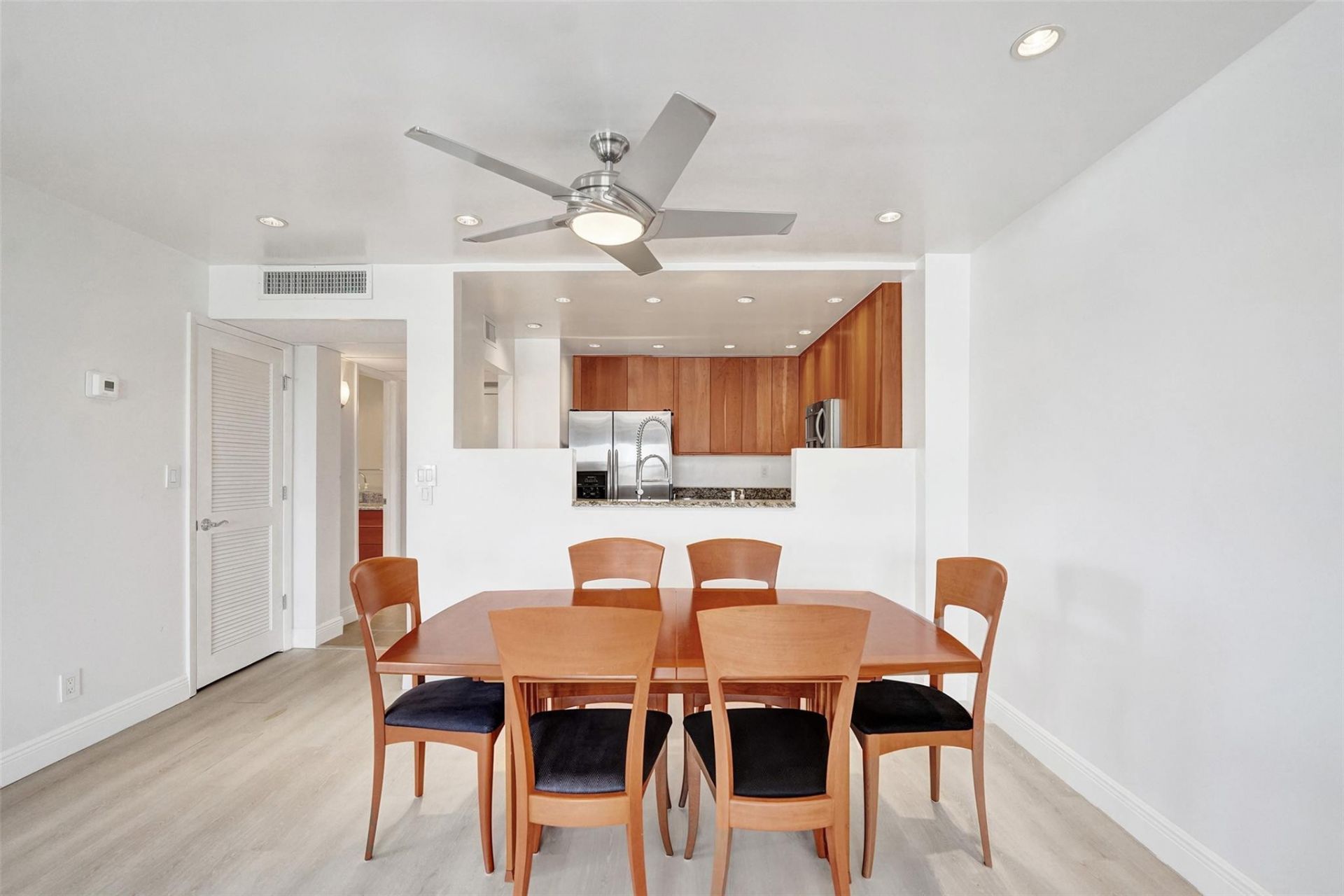 619 Orton Avenue, Unit 501, Fort Lauderdale, FL 33304 Photo