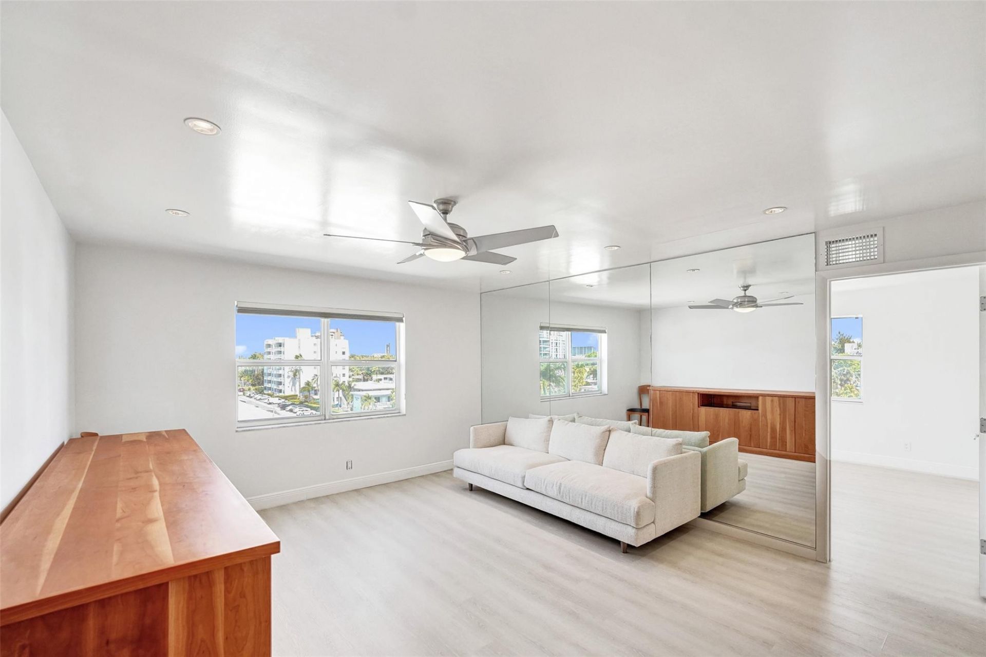 619 Orton Avenue, Unit 501, Fort Lauderdale, FL 33304 Photo