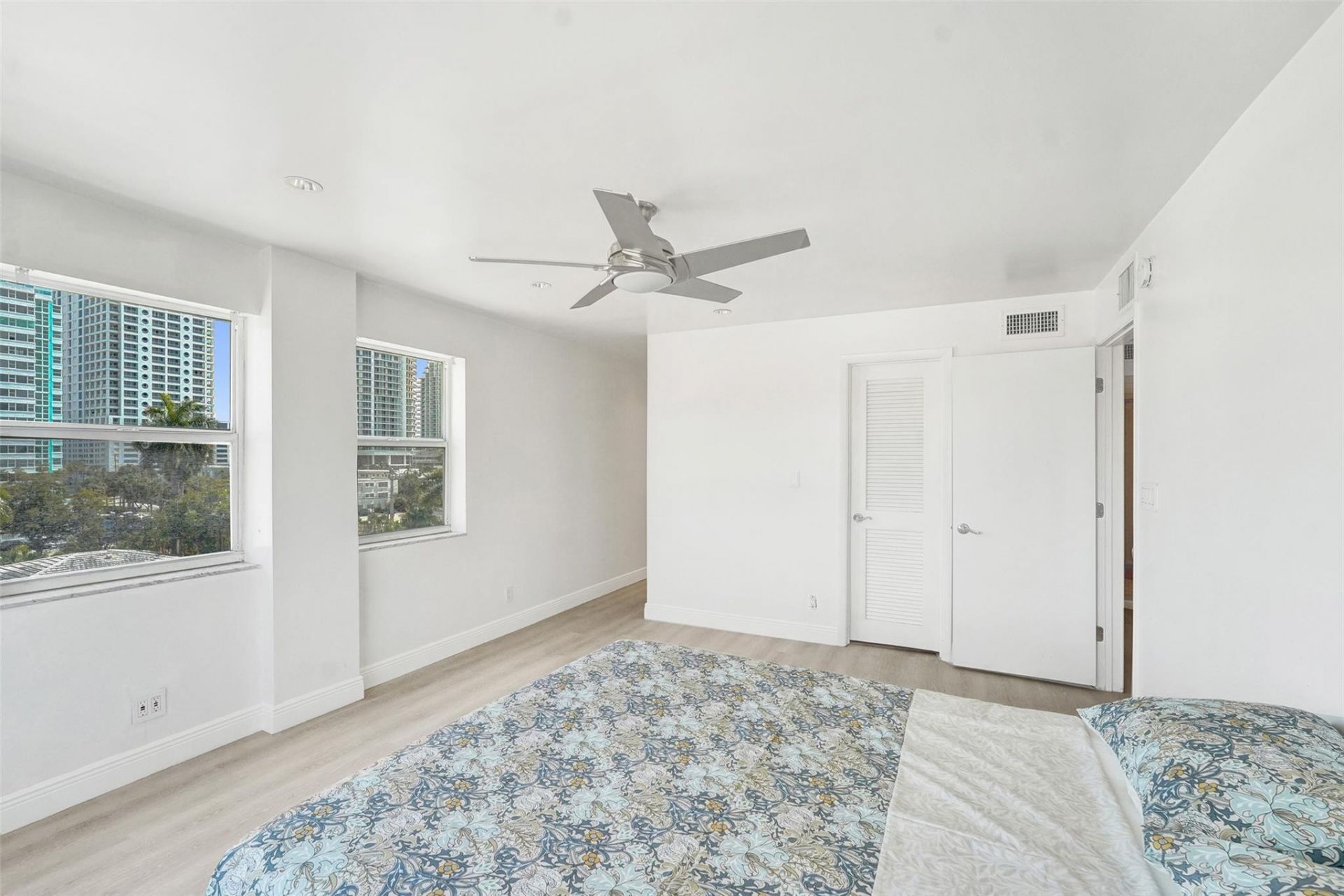 619 Orton Avenue, Unit 501, Fort Lauderdale, FL 33304 Photo