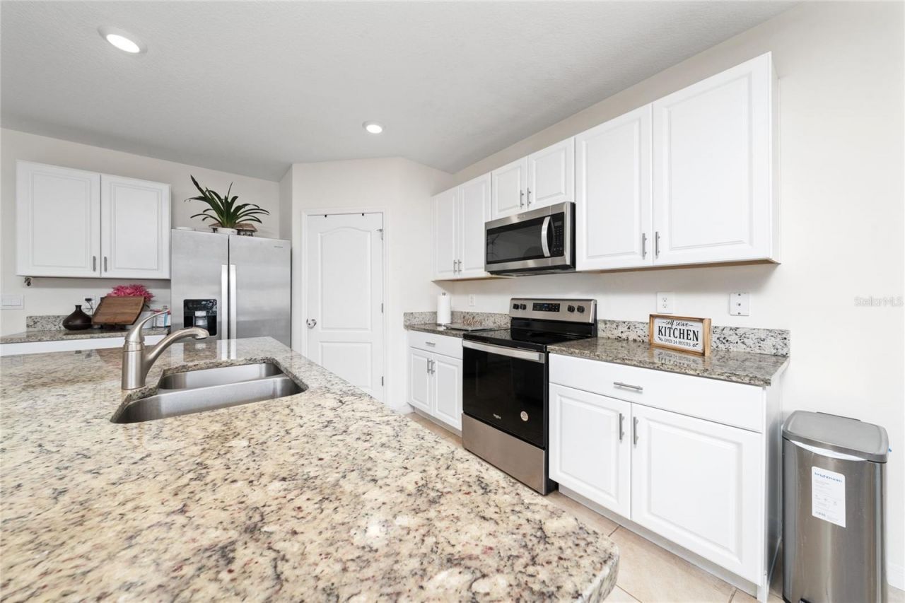 1665 Barberry Drive , Kissimmee, FL 34744 Photo