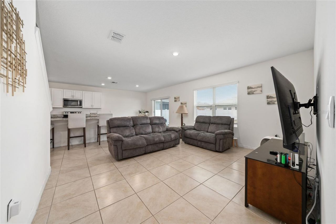 1665 Barberry Drive , Kissimmee, FL 34744 Photo