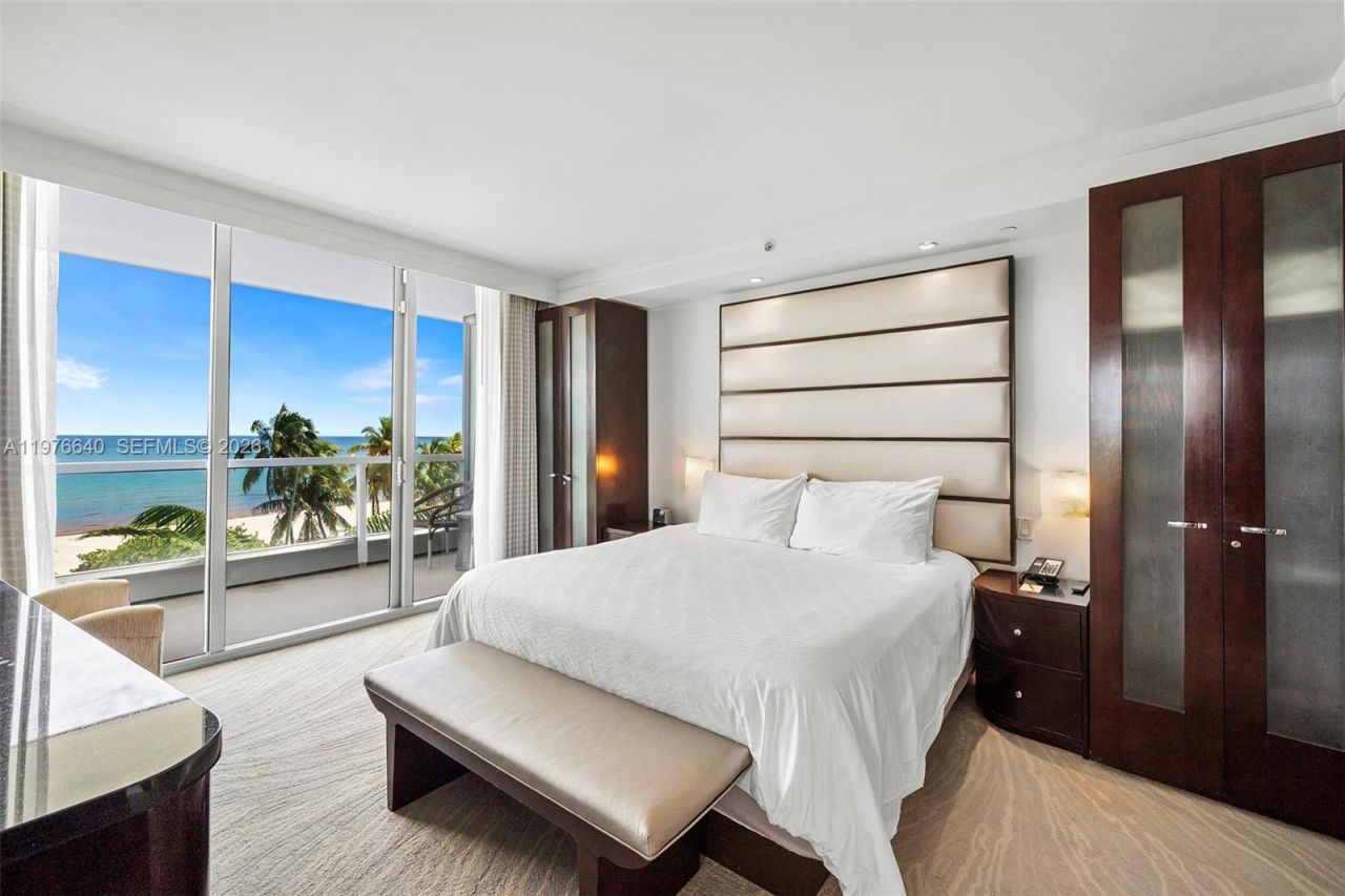 4391 Collins Ave, Unit 410, Miami Beach, FL 33140 Photo