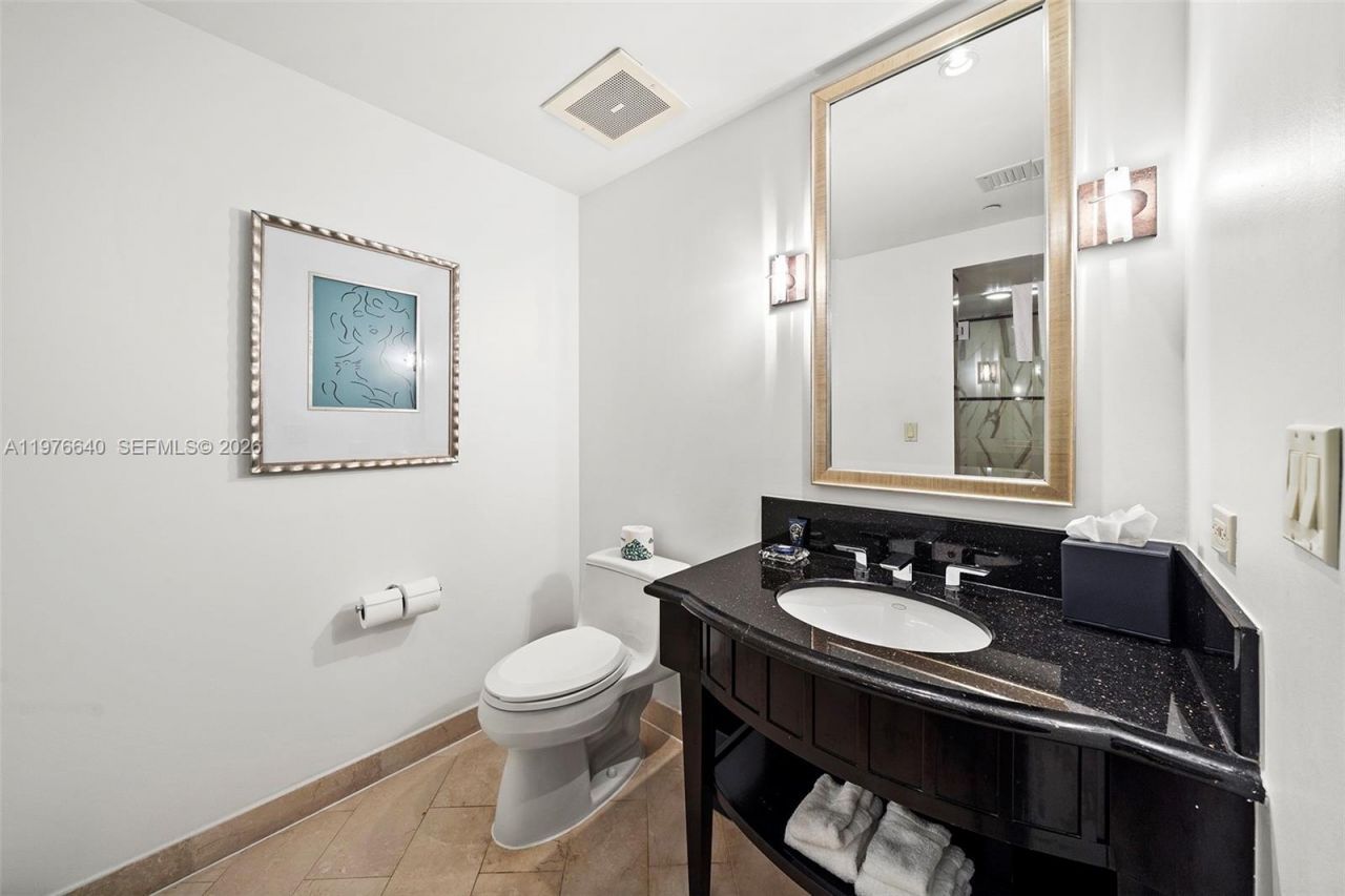 4391 Collins Ave, Unit 410, Miami Beach, FL 33140 Photo