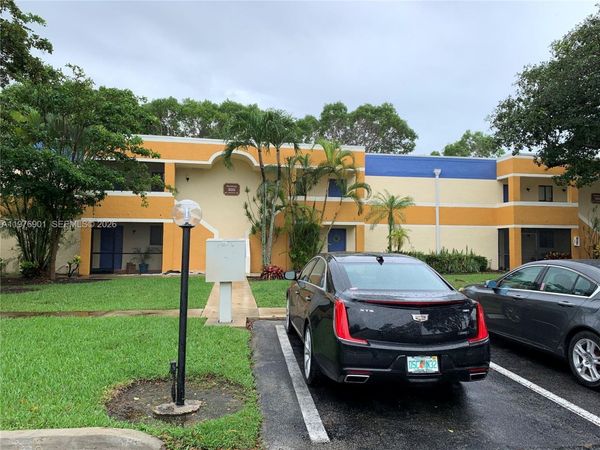 183 Lakeview Dr , Unit 203, Weston, FL 33326