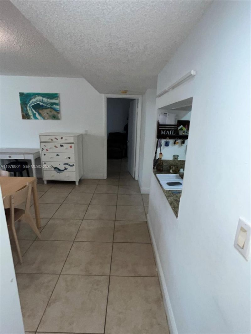 183 Lakeview Dr, Unit 203, Weston, FL 33326 Photo