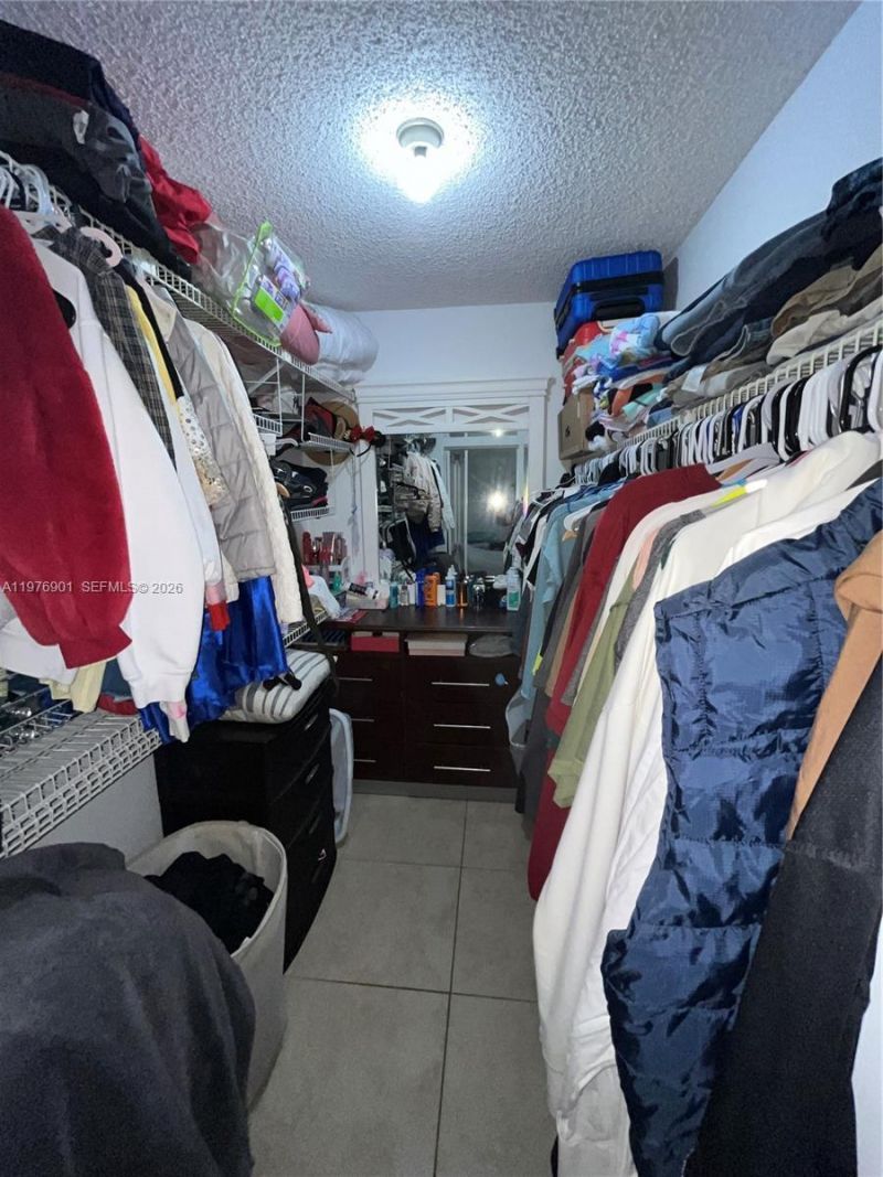 183 Lakeview Dr, Unit 203, Weston, FL 33326 Photo