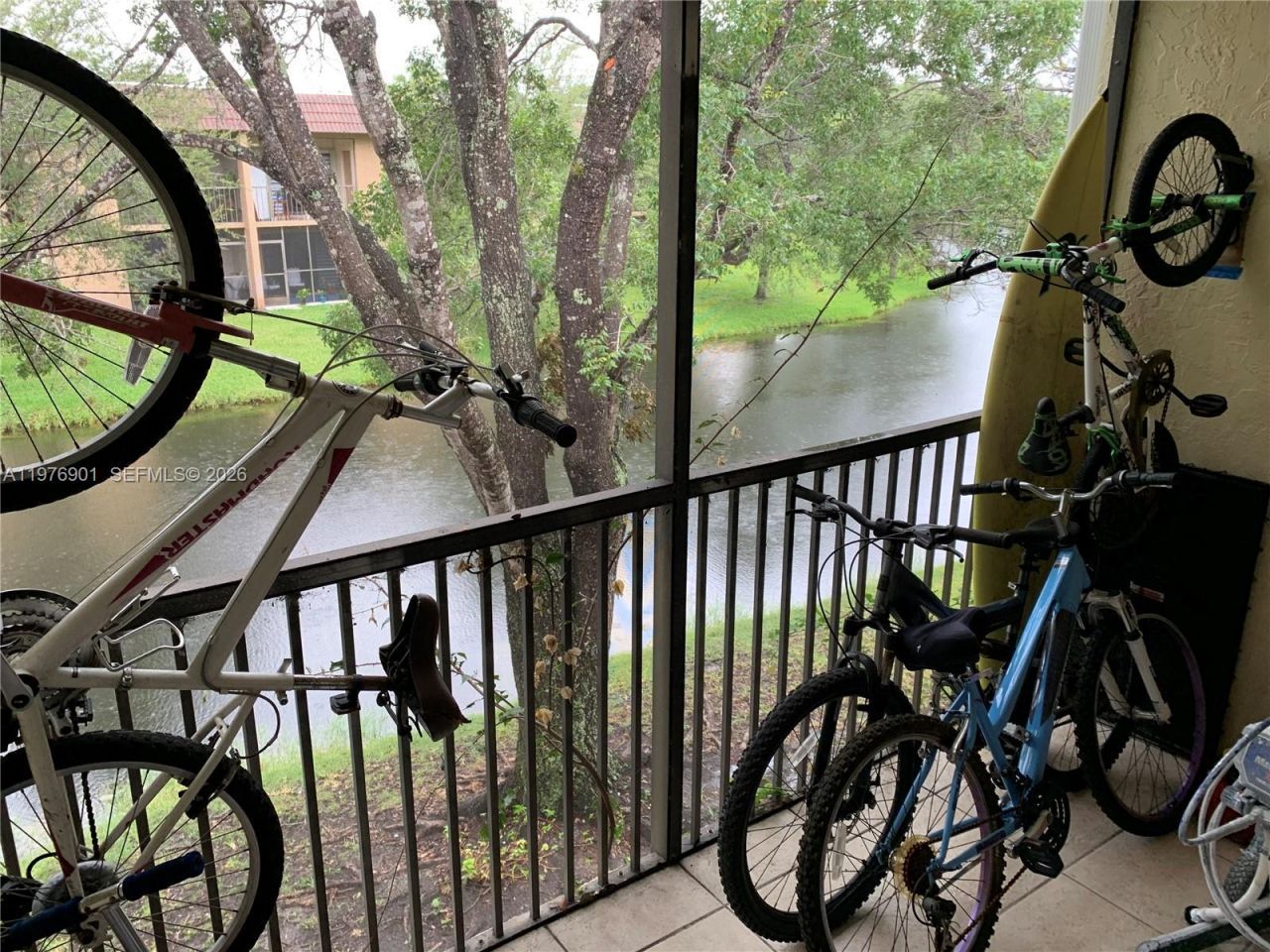 183 Lakeview Dr, Unit 203, Weston, FL 33326 Photo