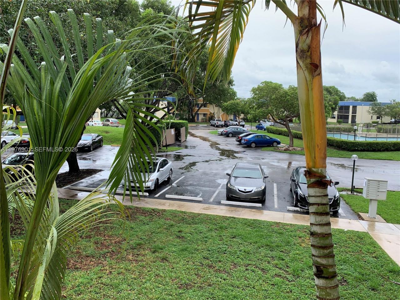 183 Lakeview Dr, Unit 203, Weston, FL 33326 Photo