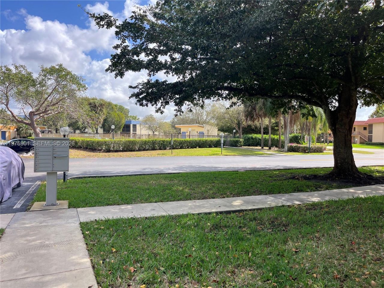 183 Lakeview Dr, Unit 203, Weston, FL 33326 Photo