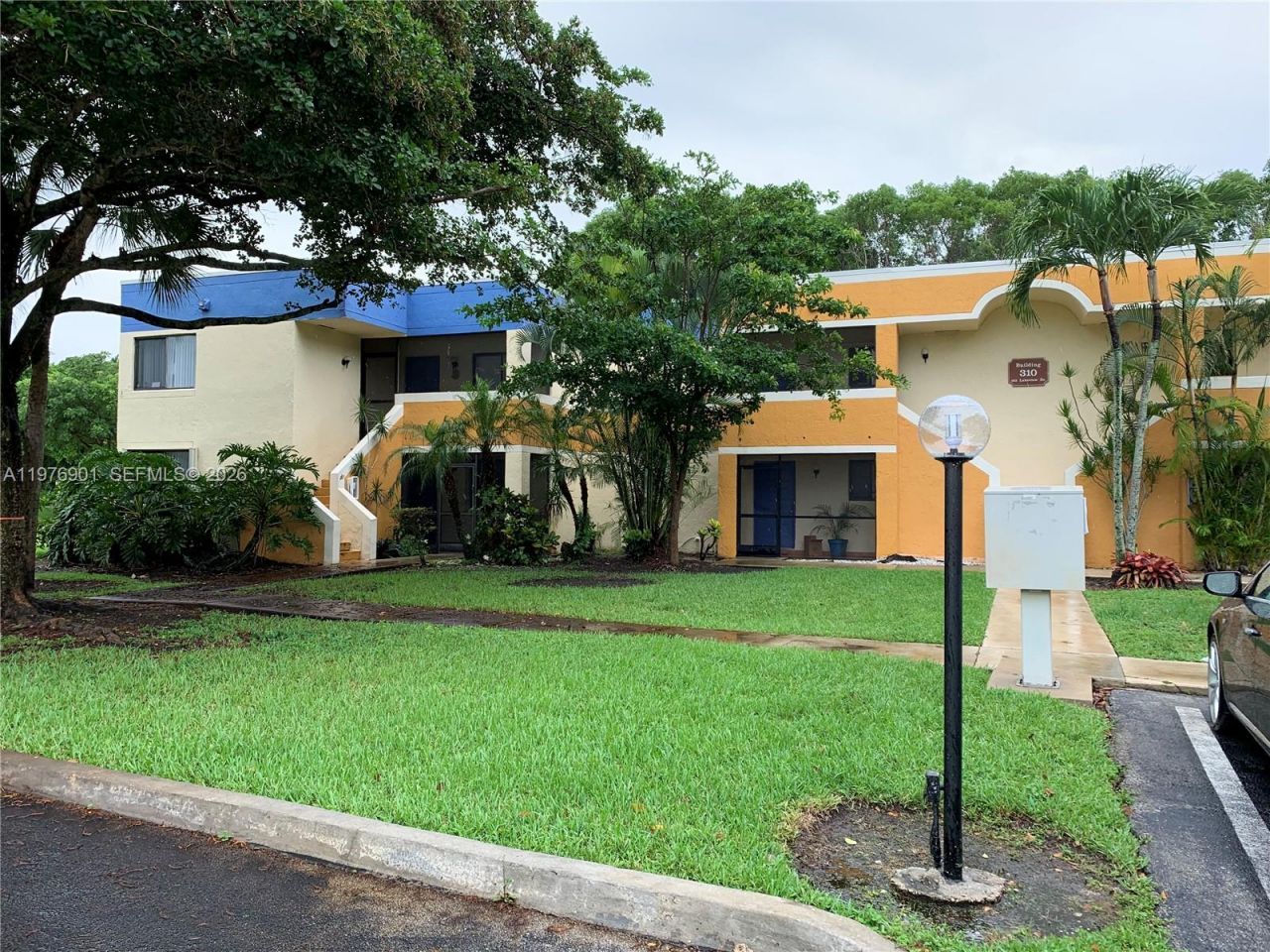 183 Lakeview Dr, Unit 203, Weston, FL 33326 Photo