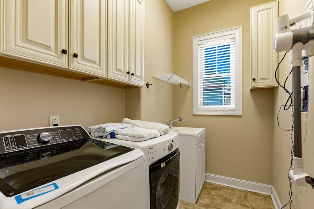 1764 Singing Rose Dr. Photo 26