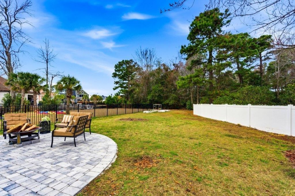 1764 Singing Rose Dr. Photo 32