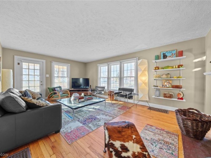 1202 Locust Drive , Ashtabula, OH 44004 Photo 2