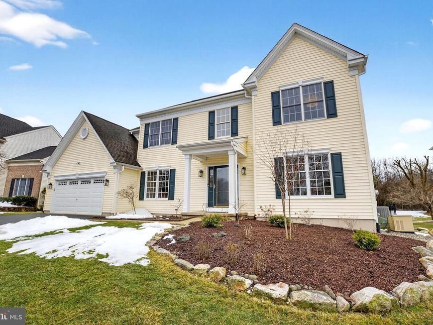 7 Alexander Way, Newtown, PA 18940 Main Photo