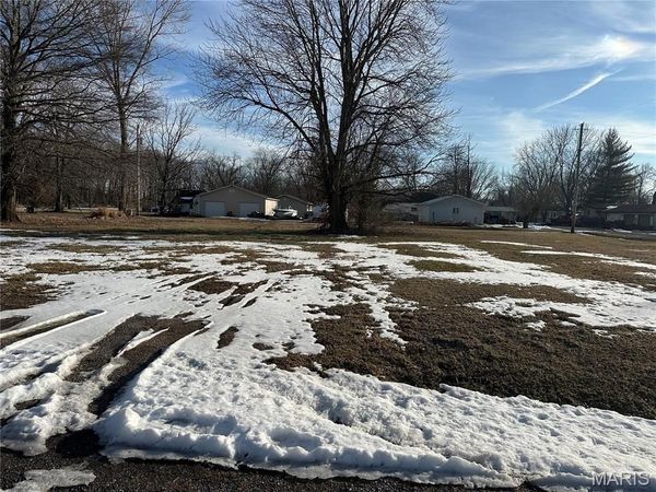 412 E Donnewald Street , Worden, IL 62097