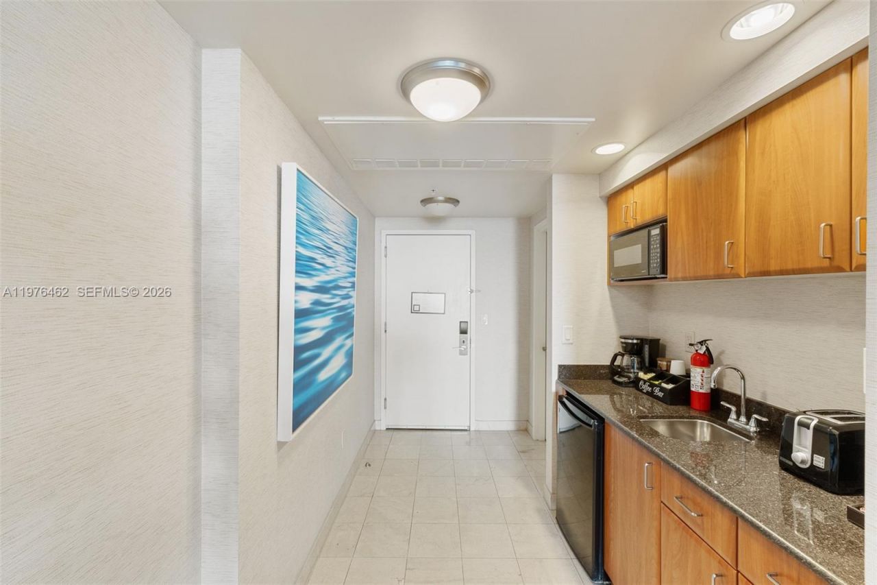 18001 Collins Ave, Unit 2001, Sunny Isles Beach, FL 33160 Photo