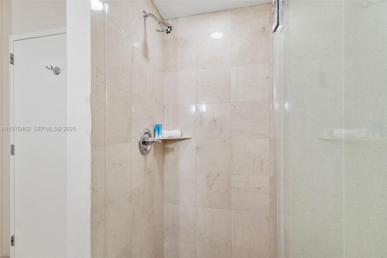 18001 Collins Ave, Unit 2001, Sunny Isles Beach, FL 33160 Photo