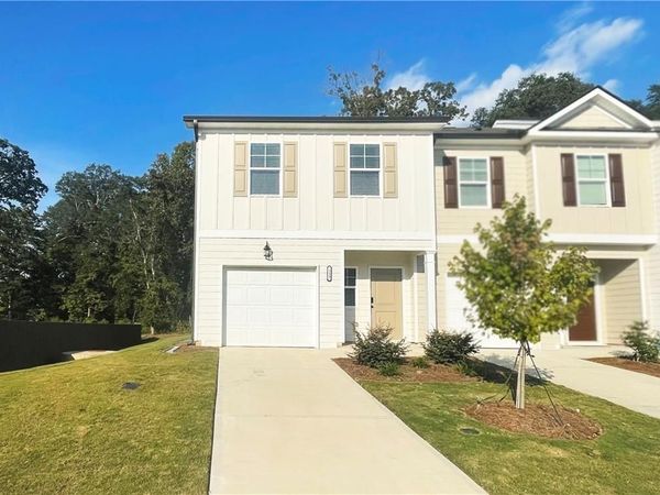 539 Buxton Road , Hoschton, GA 30548