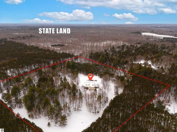 3855 Pulver Woods Drive, Williamsburg, MI 49690