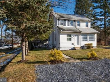 607 WEST LAWN AVENUE, READING, PA 19609