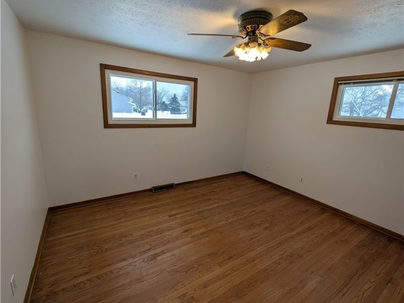 35477 Hobbie Drive, Eastlake, OH 44095 Photo 3