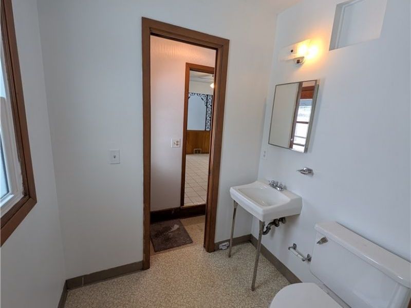 35477 Hobbie Drive, Eastlake, OH 44095 Photo 8