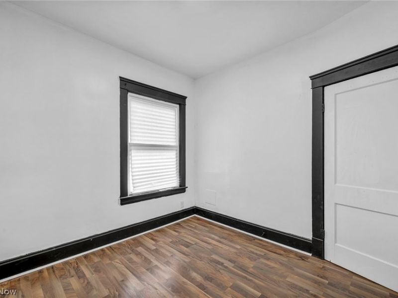 12001 Oakview Avenue, Unit DOWN, Cleveland, OH 44108 Photo 10