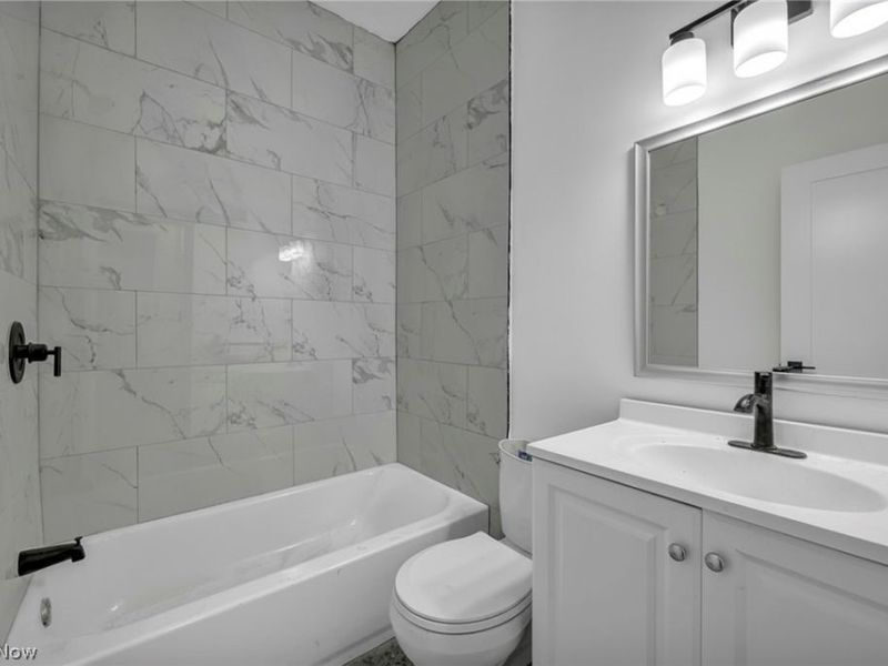 12001 Oakview Avenue, Unit DOWN, Cleveland, OH 44108 Photo 12