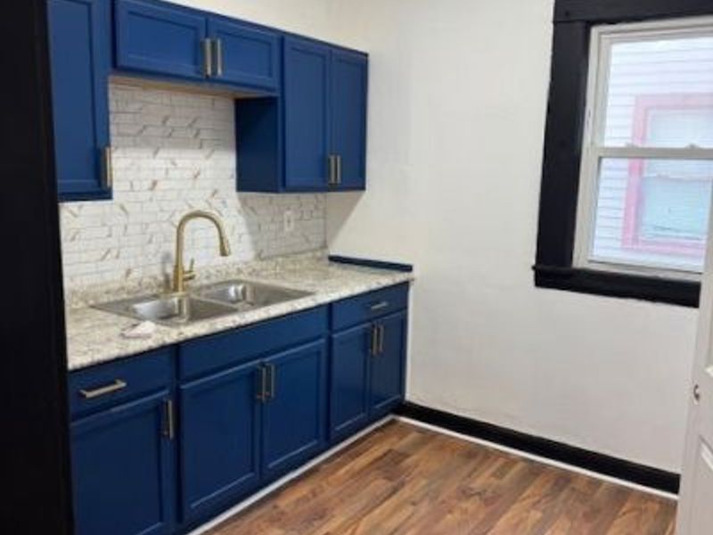 12001 Oakview Avenue, Unit DOWN, Cleveland, OH 44108 Photo 2