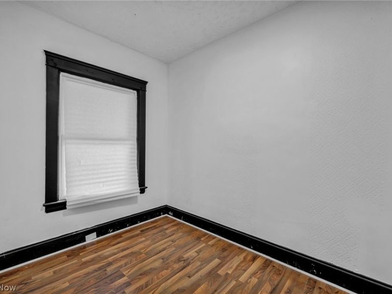 12001 Oakview Avenue, Unit DOWN, Cleveland, OH 44108 Photo 7