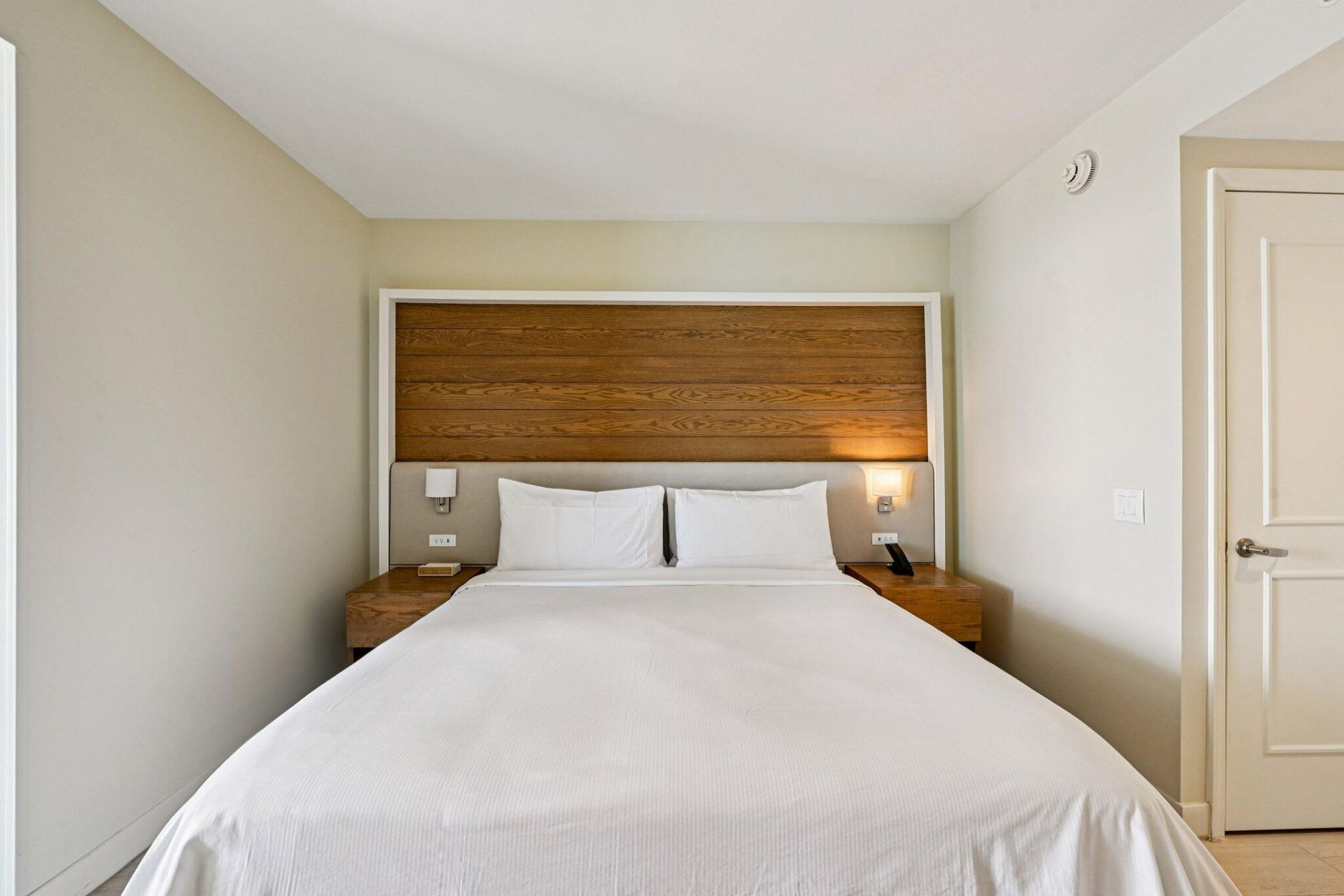 505 N Ft Lauderdale Bch Boulevard, Unit 1909, Fort Lauderdale, FL 33304 Photo