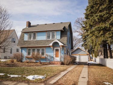 405 E 3rd Street, Morris, MN 56267