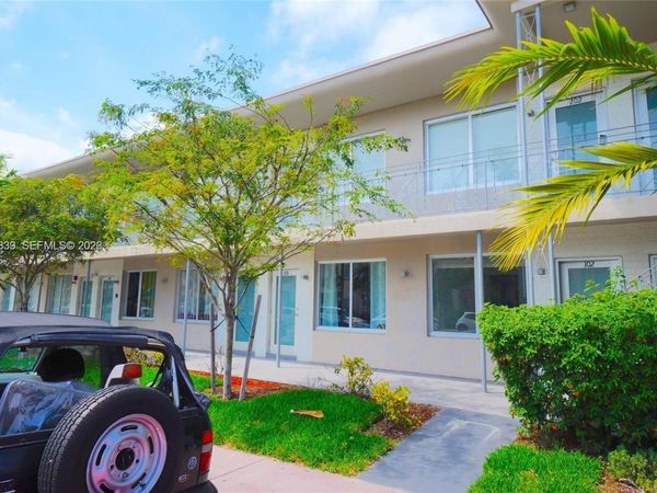 801 15th Street , Unit 102, Miami Beach, FL 33139