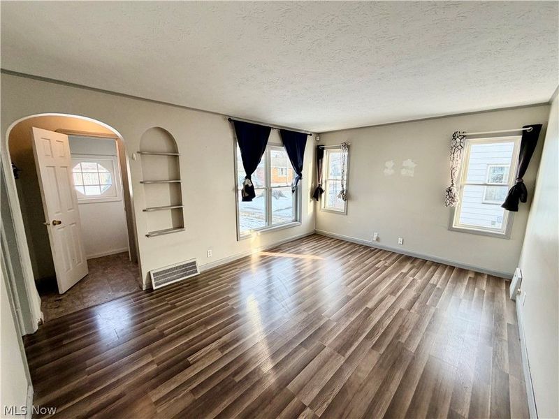 5212 E 105 Street, Garfield Heights, OH 44125 Photo 3