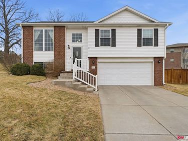 8330 Olivia Drive, Lincoln, NE 68512