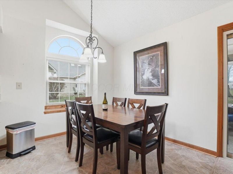 402 Woodside Place , Bellefontaine, OH 43311 Photo 12