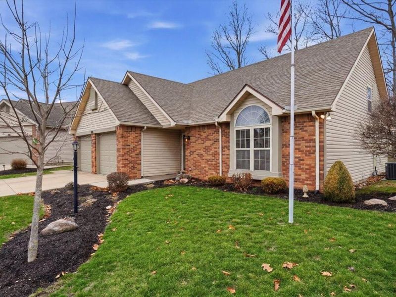 402 Woodside Place , Bellefontaine, OH 43311 Photo 3