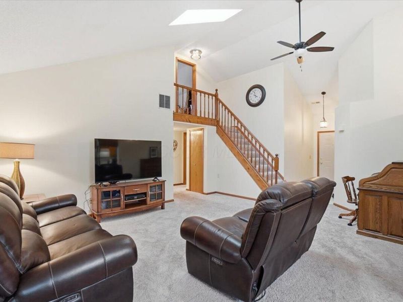 402 Woodside Place , Bellefontaine, OH 43311 Photo 8