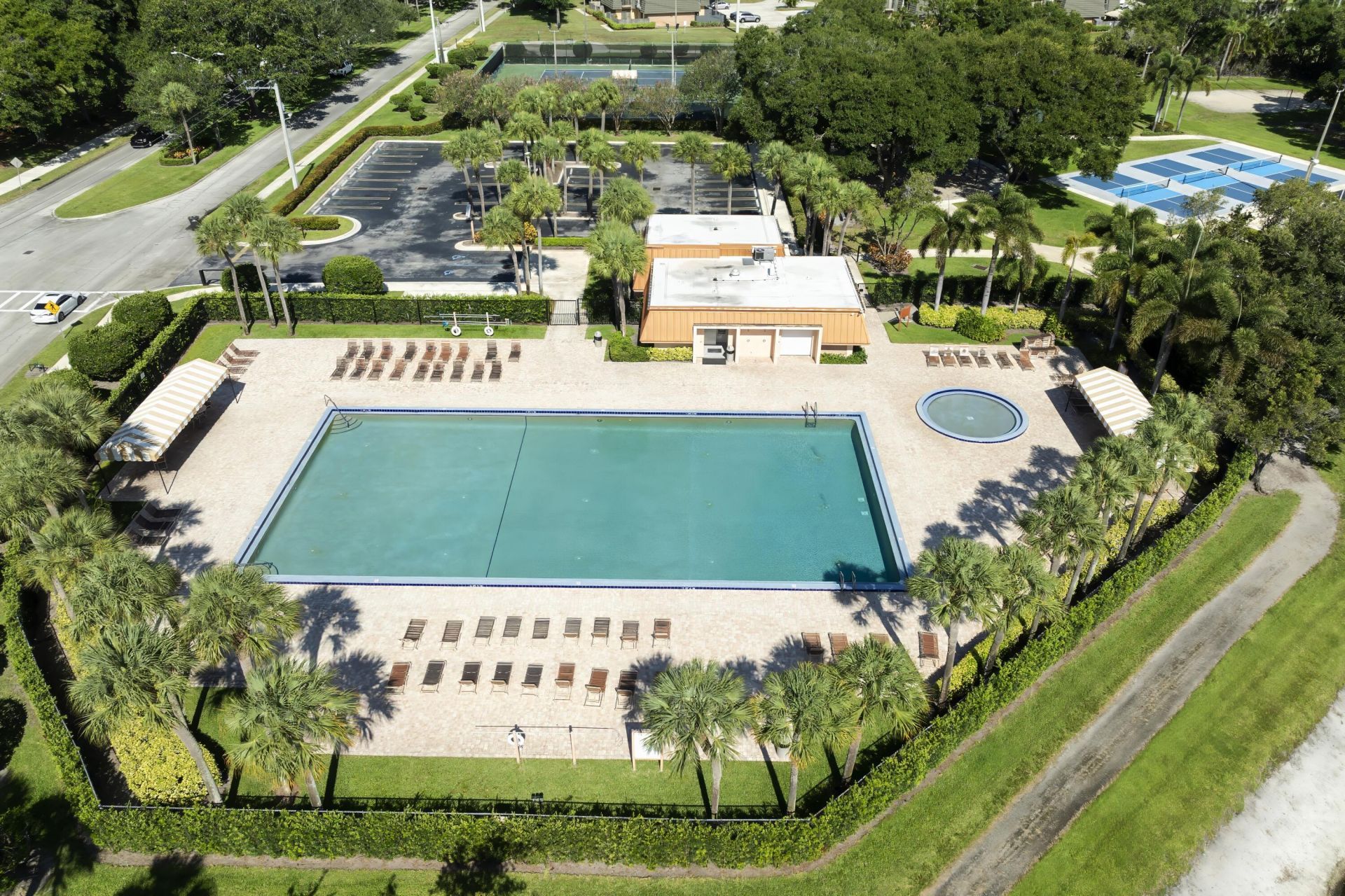 5003 50th Way, West Palm Beach, FL 33409 Photo