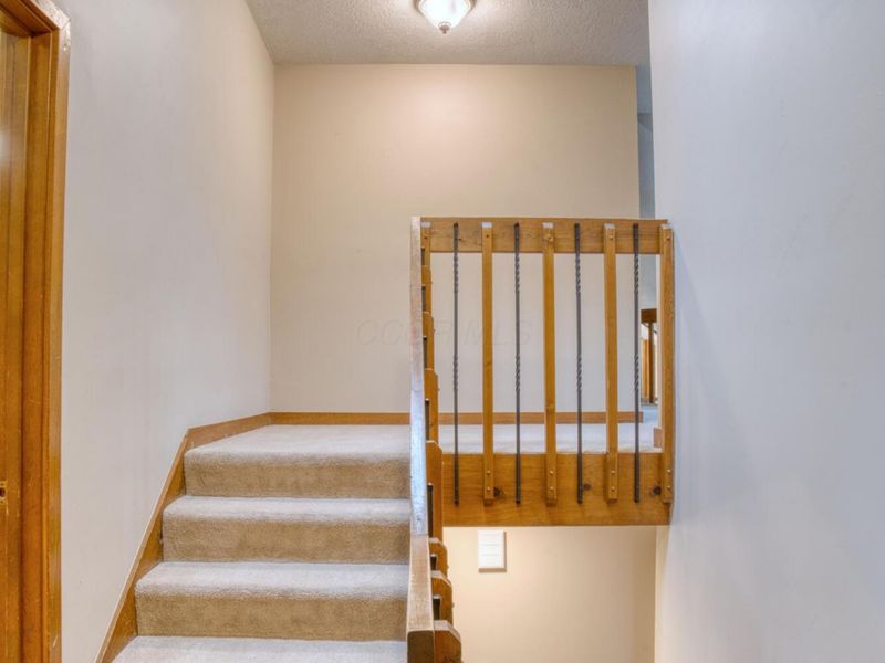 687 E College Avenue, Westerville, OH 43081 Photo 33