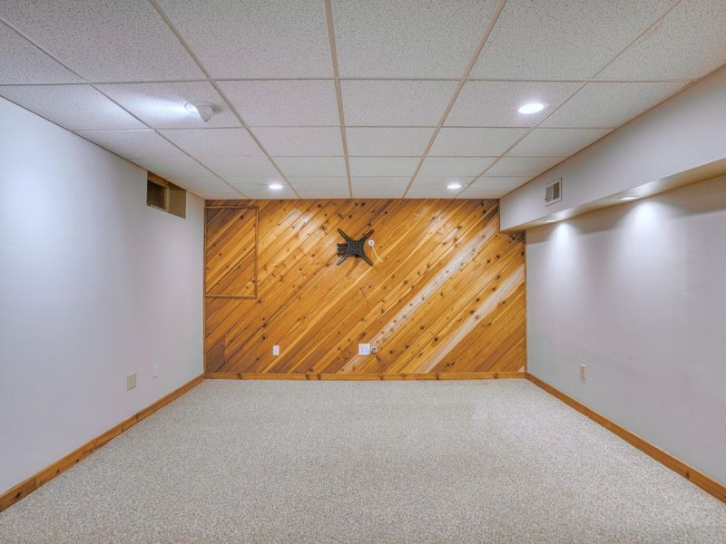 687 E College Avenue, Westerville, OH 43081 Photo 46