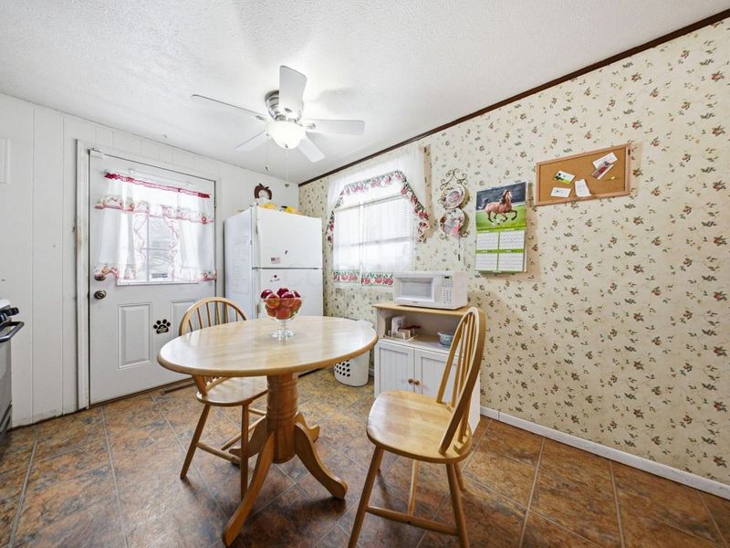 4020 Briggs Road, Columbus, OH 43228 Photo 16