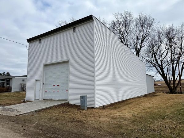 137 W 4th St, Blair, WI 54616