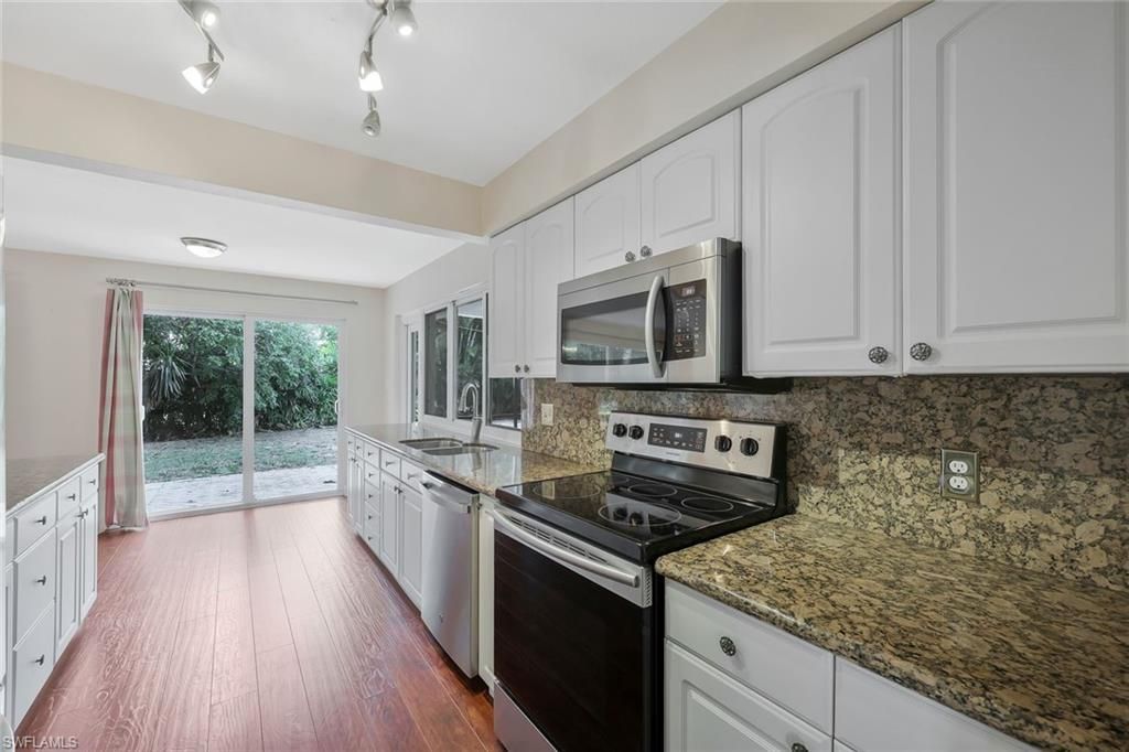 523 E Valley Dr, Bonita Springs, FL 34134 Photo