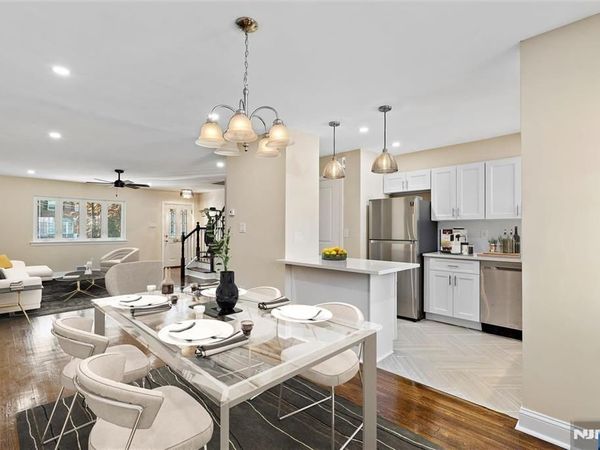 29 Parkview Terrace, BAYONNE, NJ 07002